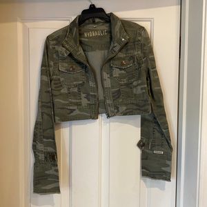 COPY - Crop camo jacket